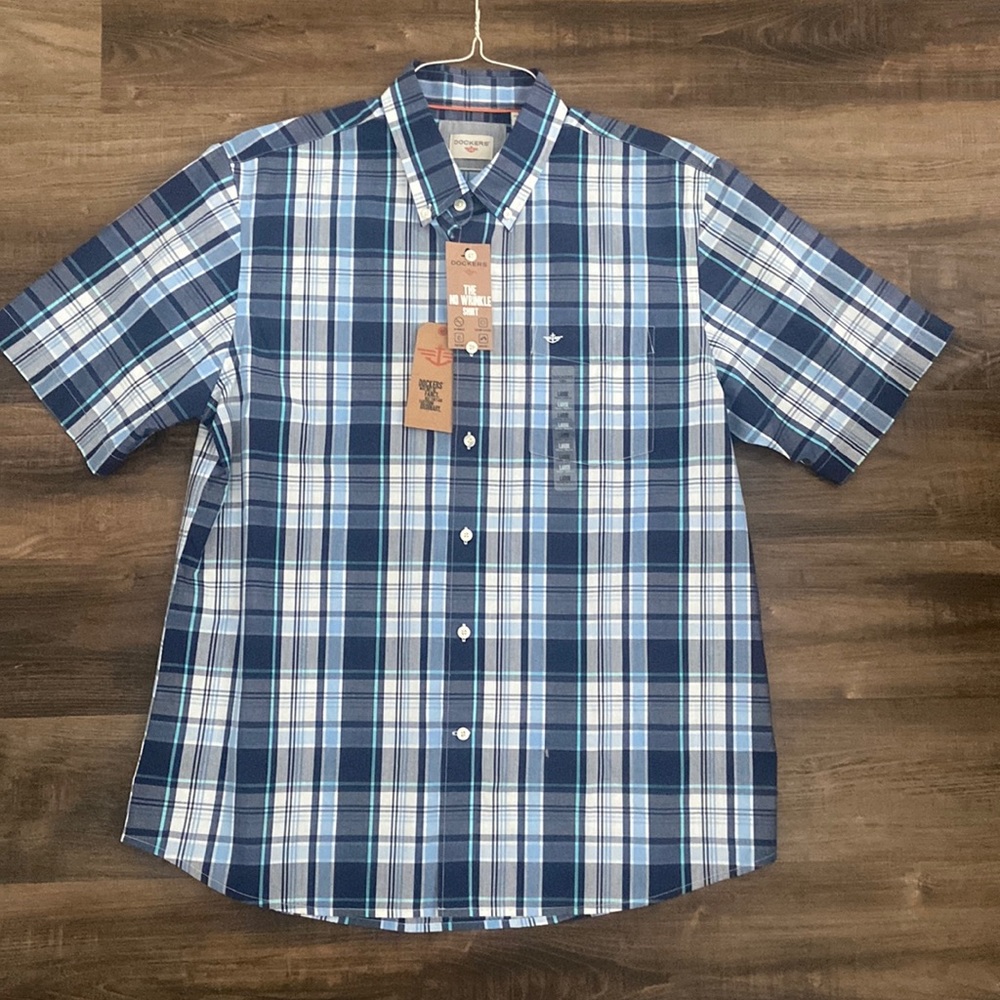 Dockers Short Sleeve men’s button down